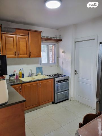 דירת גן, השישה עשר 31, פסגת זאב, ירושלים