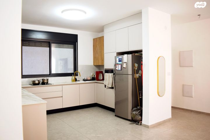 דירה, השקד 28, רכסים, רכסים