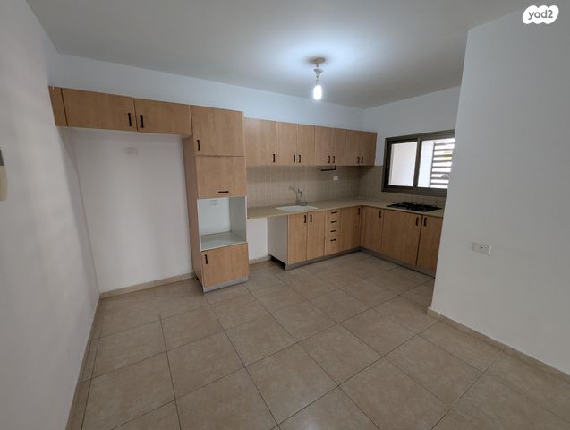 דירה, האלוף אהרון יריב 2, קרית אילון, חולון