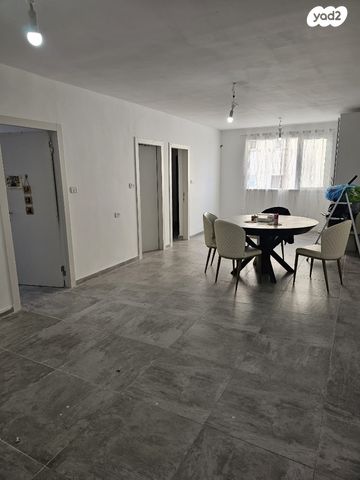 דירה, יעקב פיכמן 4, מרכז, קרית עבודה, חולון