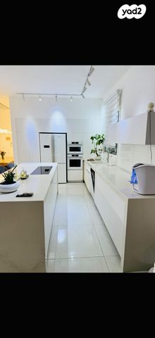 גג/ פנטהאוז, נחליאלי 4, נהריה הירוקה, נהריה