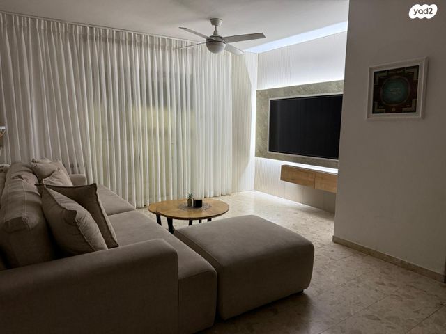 שלמה דוגה 27