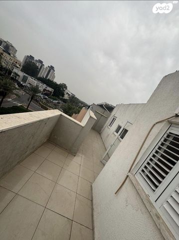 דרך מנחם בגין 20