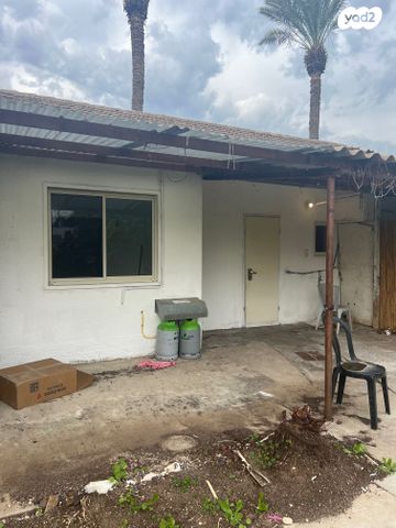 דו משפחתי, מסדה