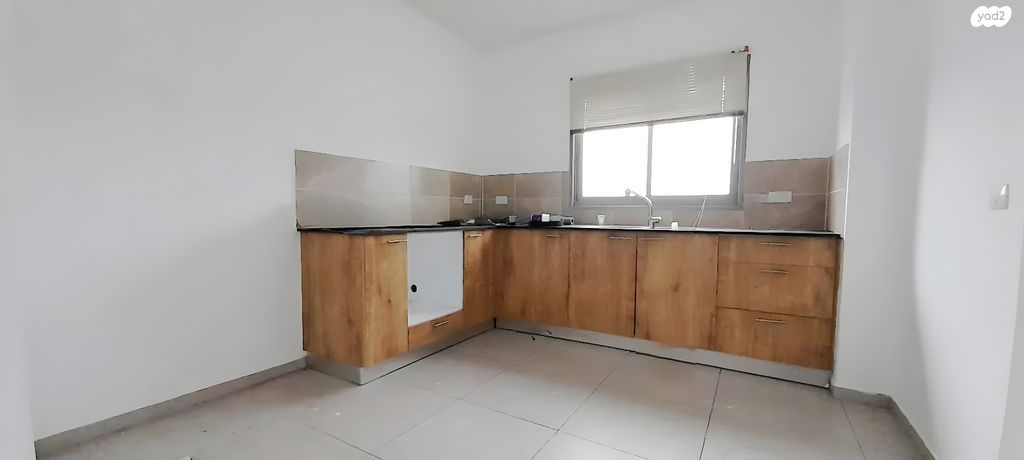 דירה, אנה פרנק 12, גדרה מזרח, גדרה