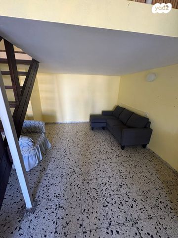 דירת גן, נתיב חן 17, נווה שאנן, חיפה