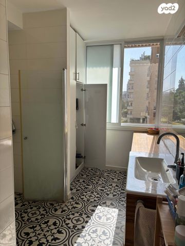 דירה, שד האוטהקר 6, רמתיים, הוד השרון