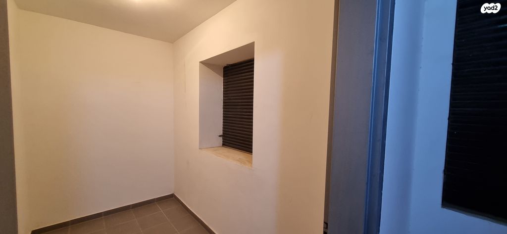 מחסן, מרים הנביאה 15, פסגות אפק, ראש העין