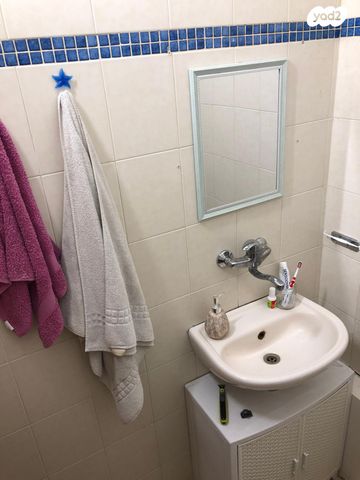 דירה, נעמי 21, גבעת חנניה, אבו תור, ירושלים