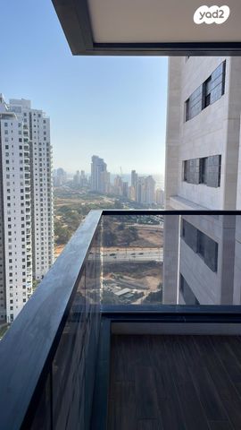 דירה, אמנון ליפקין שחק 6, נוף הטיילת, נתניה