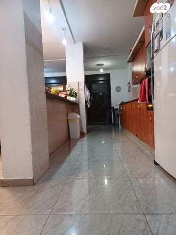 דירה, הרב עוזיאל 114, בית וגן, ירושלים