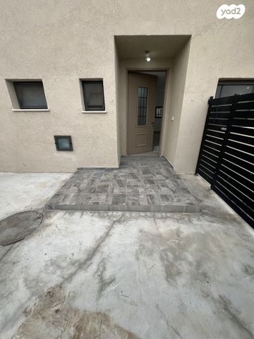 בית פרטי/ קוטג', לילינבלום 9, נווה משה, גדרה