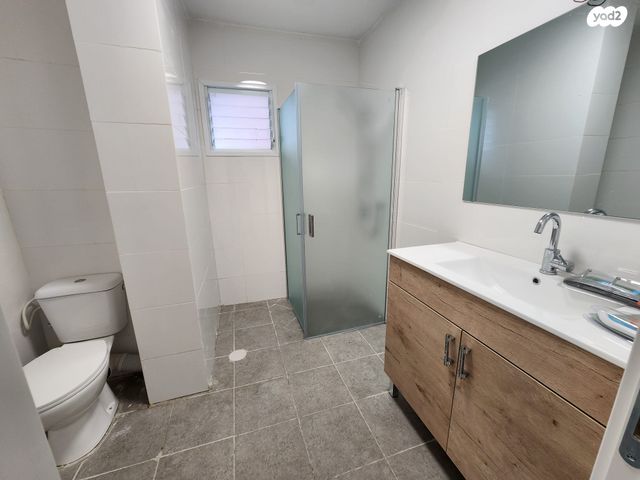 דירה, חב"ד 22, רמב"ם, ראשון לציון