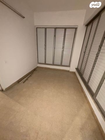 דירה, הגליל 4, נווה שאנן, חיפה