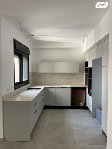 דירה, אמנון ליפקין שחק 6, נוף הטיילת, נתניה