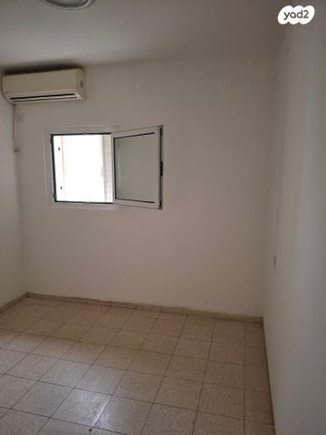 דירה, אבשלום 16, נווה מנחם, באר שבע