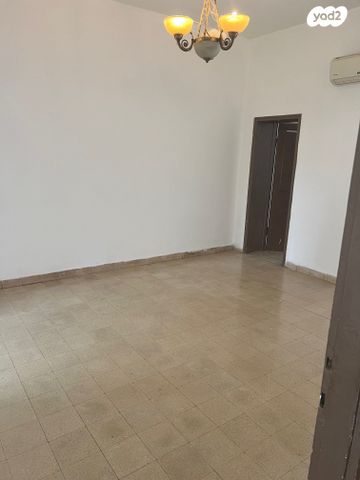 דו משפחתי, מסדה