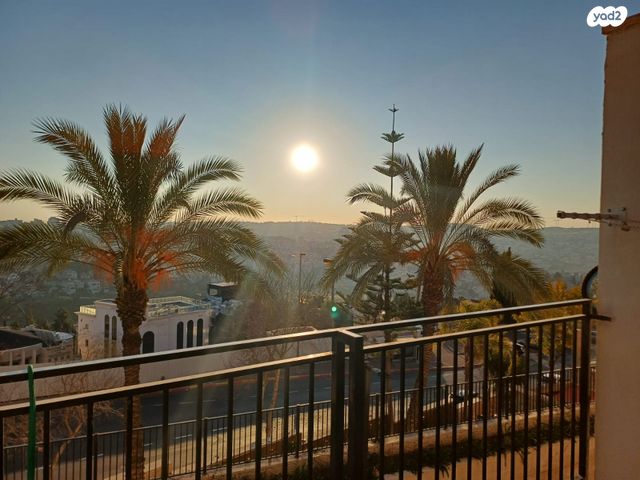 דירה, הרב עוזיאל 114, בית וגן, ירושלים