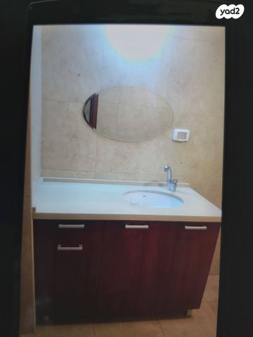 מרתף/ פרטר, לאה רבין 72, בנות חיל, ראשון לציון