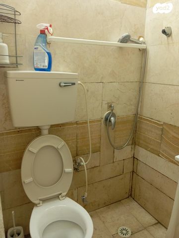 דירה, אברהם ליוואי 10, לב העיר, בת ים