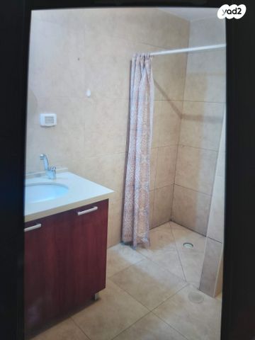 מרתף/ פרטר, לאה רבין 72, בנות חיל, ראשון לציון