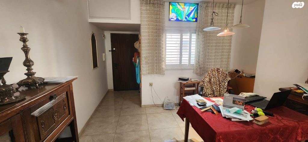 דירה, הרב הרצוג 13, תל גנים, גבעתיים