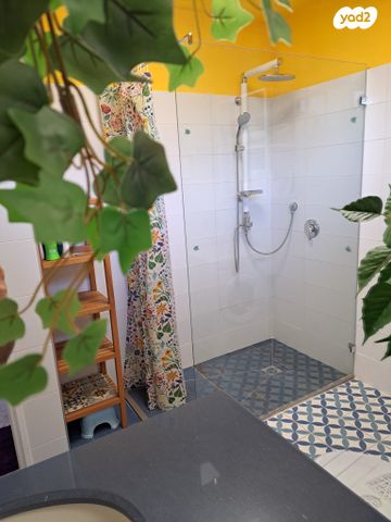 סטודיו/ לופט, עפרוני 1, צעירה, כפר ורדים