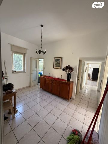 דירה, פרידריק שופן 2, קטמון הישנה, ירושלים