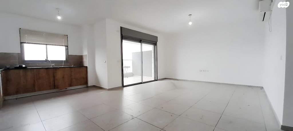 דירה, אנה פרנק 12, גדרה מזרח, גדרה