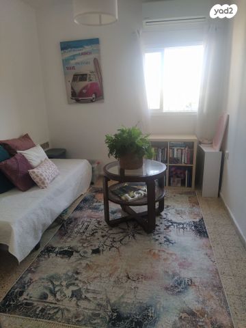 דירה, אהרון שקולניק 1, ג' / מרכז מזרח העיר, רחובות