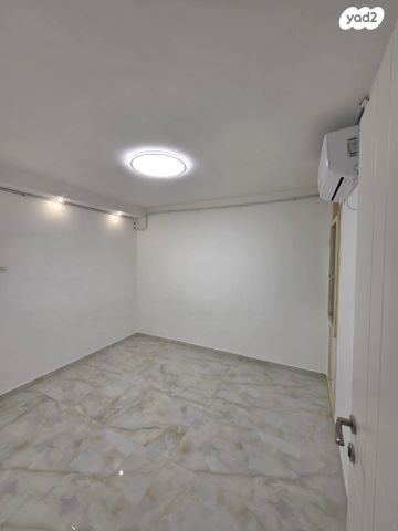 דירה, ישראל זנגוויל 11, קרית היובל, ירושלים