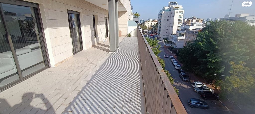 גג/ פנטהאוז, לוי אשכול 8, מרכז דרום, רעננה