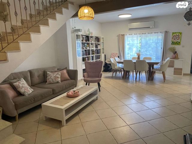 גג/ פנטהאוז, בארי 4, בית וקאנטרי, גיורא יוספטל, גבעת שמואל