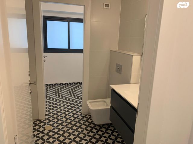 דירה, הרב הרצוג 6, צפון מערב מרכז העיר, נתניה