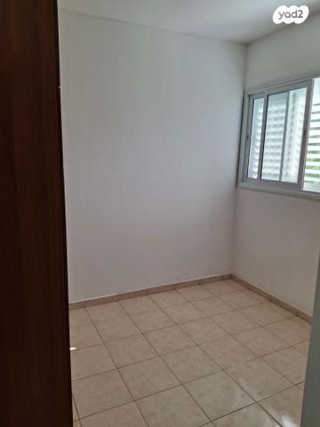 דירה, אבשלום 16, נווה מנחם, באר שבע