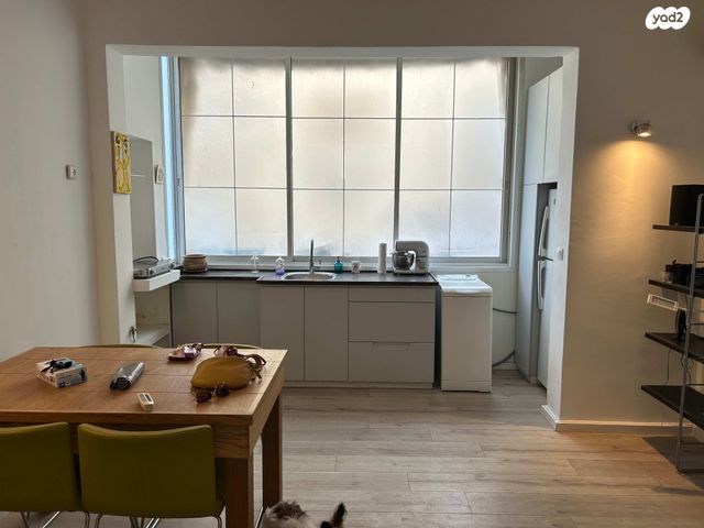 אשתורי הפרחי 16