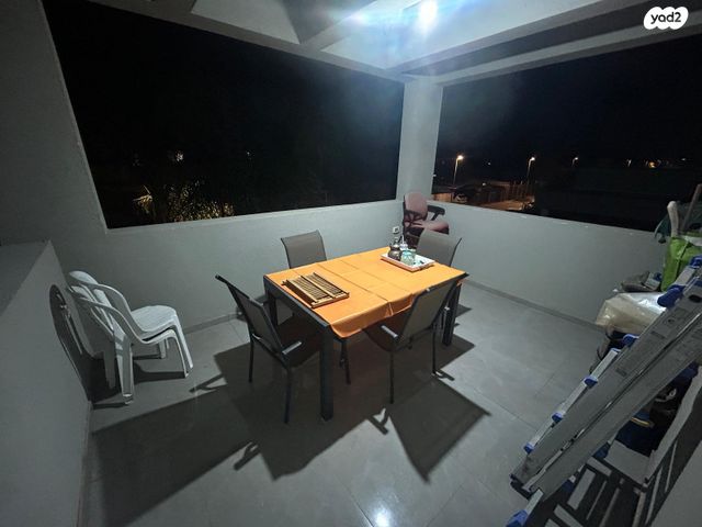 יחידת דיור, הדרור 1, חבר, חבר