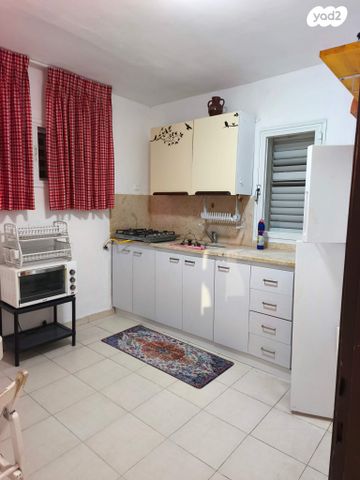 דירה, ישעיהו 16, כרמל צרפתי, חיפה