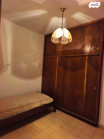 דירה, ישעיהו 16, כרמל צרפתי, חיפה