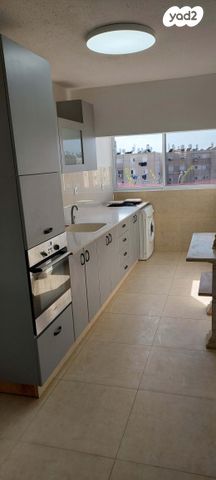 דירה, משה יוליש 12, נווה אלונים, אשקלון