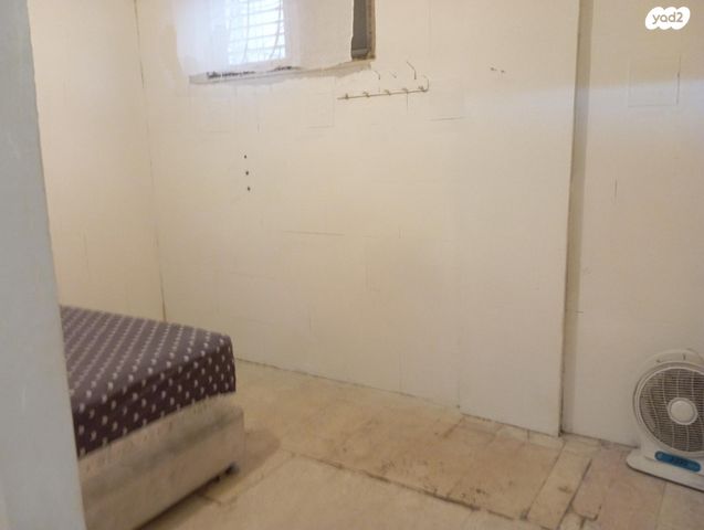 דירה, אברהם ליוואי 10, לב העיר, בת ים