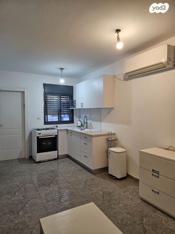 יוסף גדיש 18