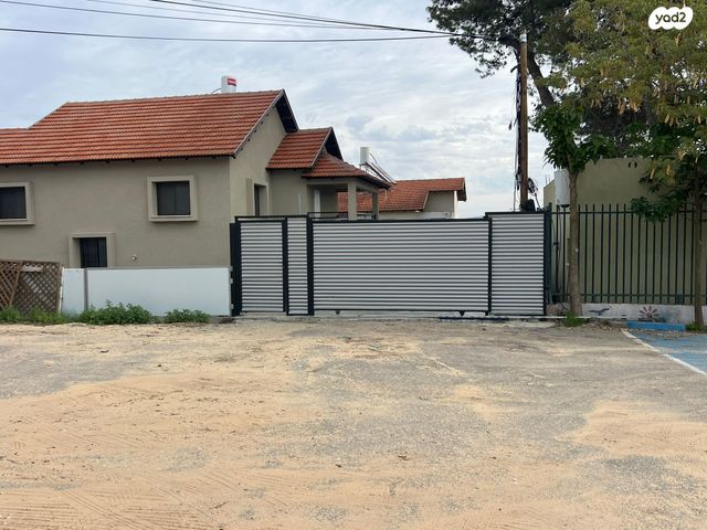 בית פרטי/ קוטג', לילינבלום 9, נווה משה, גדרה