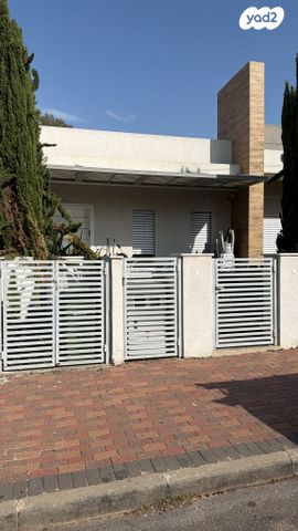 קיבוץ גלויות 1