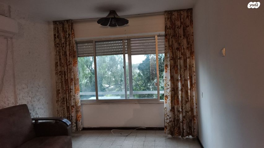 דירה, ישעיהו 16, כרמל צרפתי, חיפה