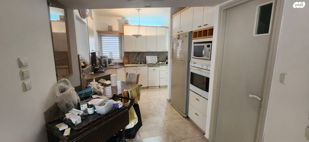 דירה, הרב הרצוג 13, תל גנים, גבעתיים