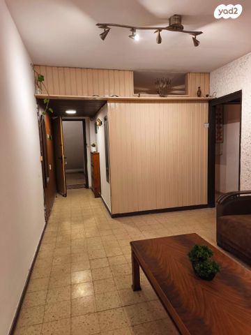 דירה, ישעיהו 16, כרמל צרפתי, חיפה