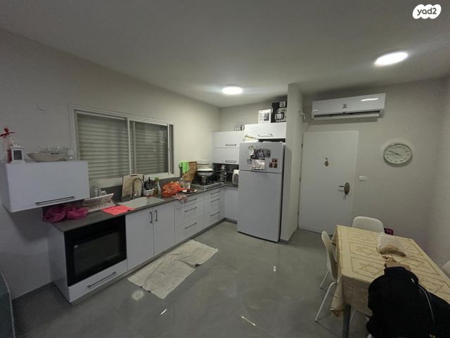 יחידת דיור, הדרור 1, חבר, חבר