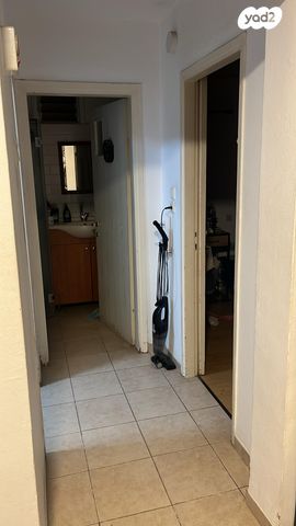 דירה, שלום אש 7, נווה גן, פתח תקווה