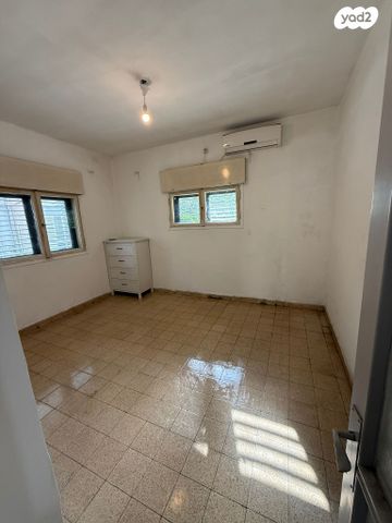 דירה, חיבת ציון 19, שכונת הלל, רמת גן